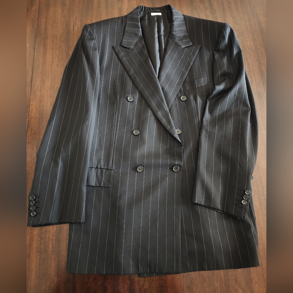 Brioni 42/52R 100% Wool Double Breasted pinstripe Suit Jacket